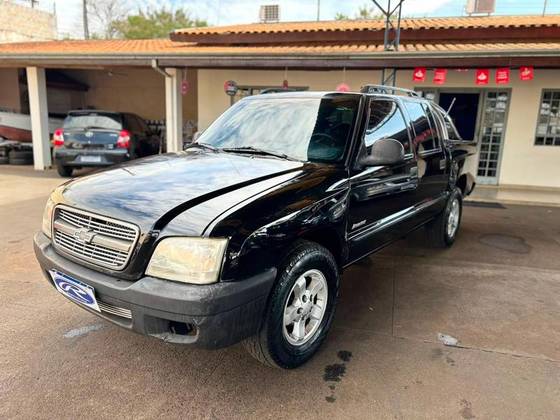 CHEVROLET S10 2.4 ADVANTAGE 4X2 CD 8V FLEX 4P MANUAL CHEVROLET S10 2.4 ADVANTAGE 4X2 CD 8V FLEX 4P MANUAL